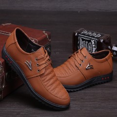 Chaussures en similicuir pour hommes