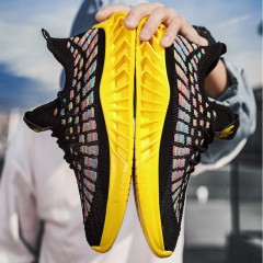Chaussures sneakers décontractées pour hommes avec semelle à lamelles