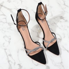 chaussure dame hauts talons à strass et bout fermé
