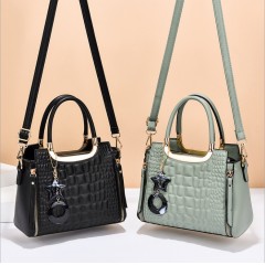 Sac à main à motif peau de crocodile