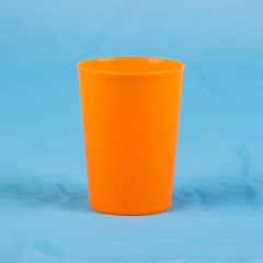 Tasse de rince-bouche en PP plastique en forme de corne coloré