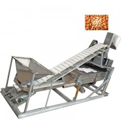 Machine à décortiquer les pignons de pin