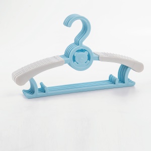 Cintre plastique
