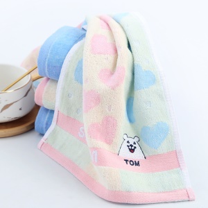 Serviette de toilette pour bébé