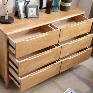 Armoire à tiroirs en bois massif