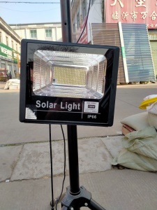 Panneau monocristallin solaire 100W LED