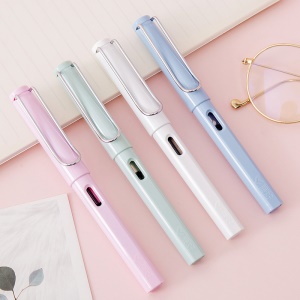 Stylo à plume coque plastique