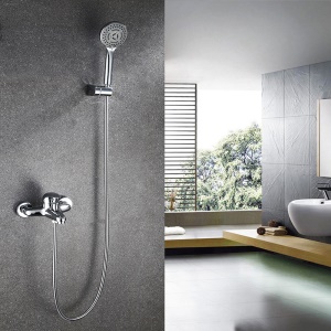 Pommeau de douche avec accessoires au complet