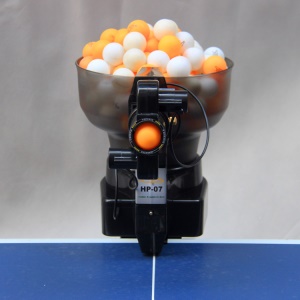 Machine de service de tennis de table multifonctionnelle
