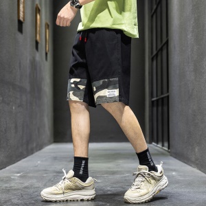 Pantacourt motif camouflage militaire decontracté