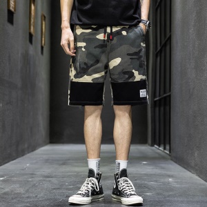 Pantacourt motif camouflage militaire decontracté