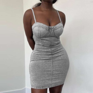 Robe en denim avec bretelles
