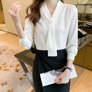 Chemise femme coupe slim manches longues