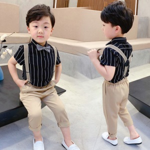 Ensemble chemise + pantalon à bretelle et nœud papillon