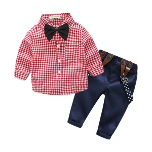 Ensemble chemise avec noeud papillon  + pantalon à bretelles