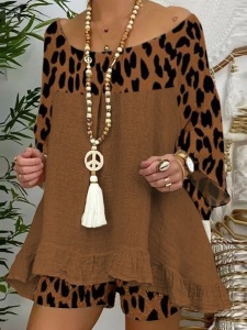 Ensemble robe courte +short en motif léopard
