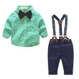 Ensemble chemise avec noeud papillon  + pantalon à bretelles