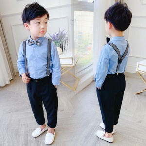 Ensemble chemise + pantalon à bretelle et nœud papillon