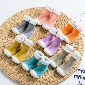 Chaussures en forme de chaussettes pour enfant et bébé