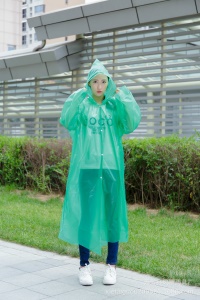 Manteau imperméable  avec boutons