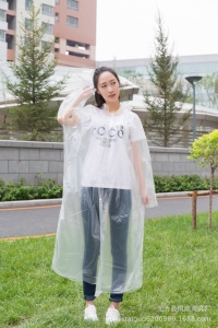 Manteau imperméable  avec boutons