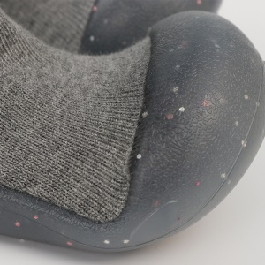 Chaussures en forme de chaussettes pour enfant et bébé
