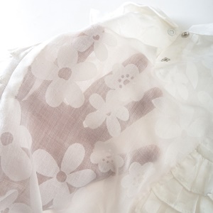 Combinaison blanche légère pour bébé fille bouton de fermeture bas à pression