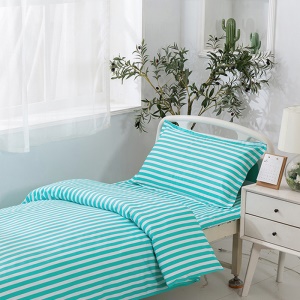 Draps ,housse de couette et taie d'oreiller pour lit médical