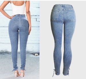 Pantalon  jean avec cordon sur le côté