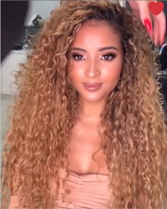 Perruque en fibre synthétique cheveux bouclés