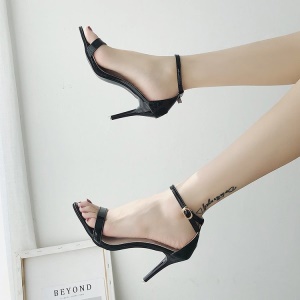 Sandales à talons hauts et fin