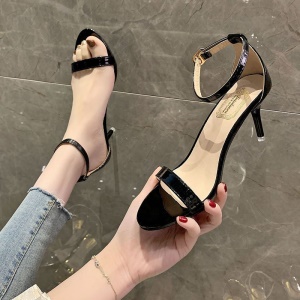 Sandales à talons hauts et fin
