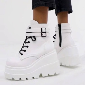Bottes à semelle épaisse pour femmes