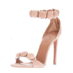 Sandales à talons hauts et  fins
