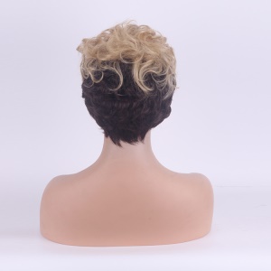 Perruque en fibre synthétique cheveux bouclés courts