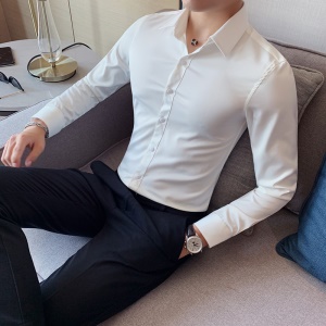 Chemise business homme à manches longues coupe slim