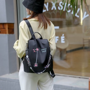 Sac à dos femme avec  broderie