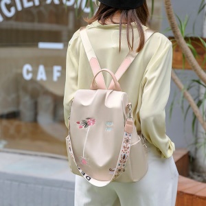 Sac à dos femme avec  broderie