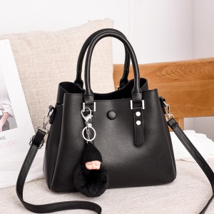 Sac à main et bandoulière femme avec Poupée