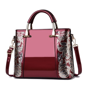 Sac à dame verni et brodé à paillettes Résistantes a la friction