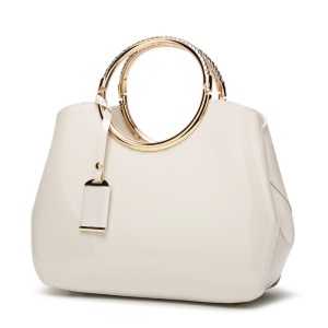 Sac à main en cuir verni lisse et brillant