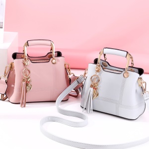 Sac à bandoulière pour les femmes Pendentif chat simple PU cuir