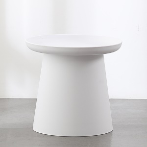 Table basse en plastique ronde simple