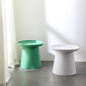 Table basse en plastique ronde simple