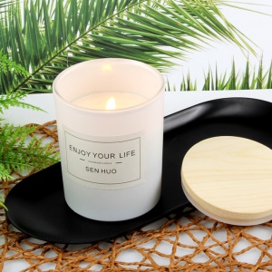 Bougie parfumée en cire de soja couvercle en bois