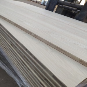 Panneau composite en bois massif à trois couches