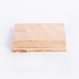 Panneau multicouche  en bois