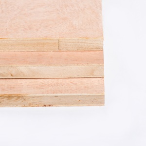 Panneau multicouche  en bois