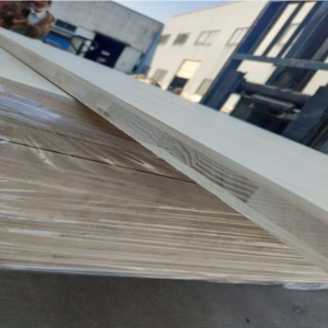 Panneau composite en bois massif à trois couches