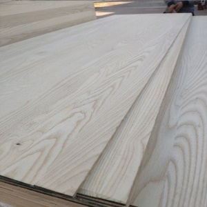 Panneau composite en bois massif à trois couches